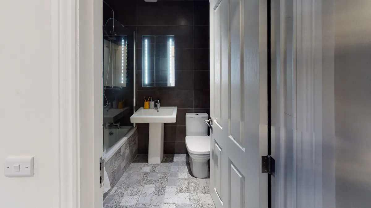 Premium Room - Ensuite BATHROOM