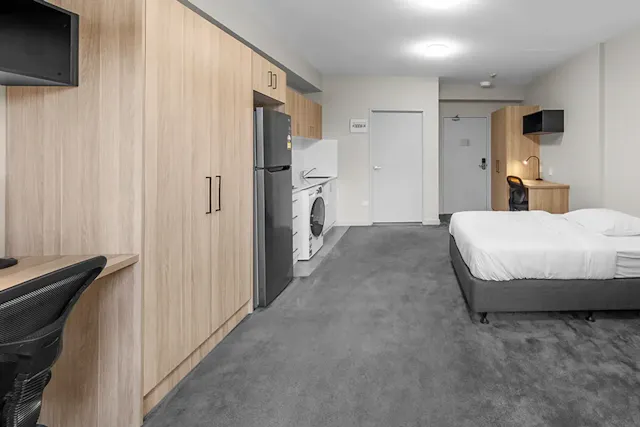 Premium Single Studio II Balcony room image 1