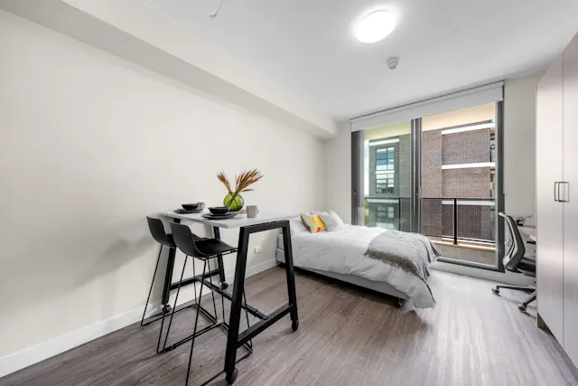 Premium Single Studio I Balcony room image 1