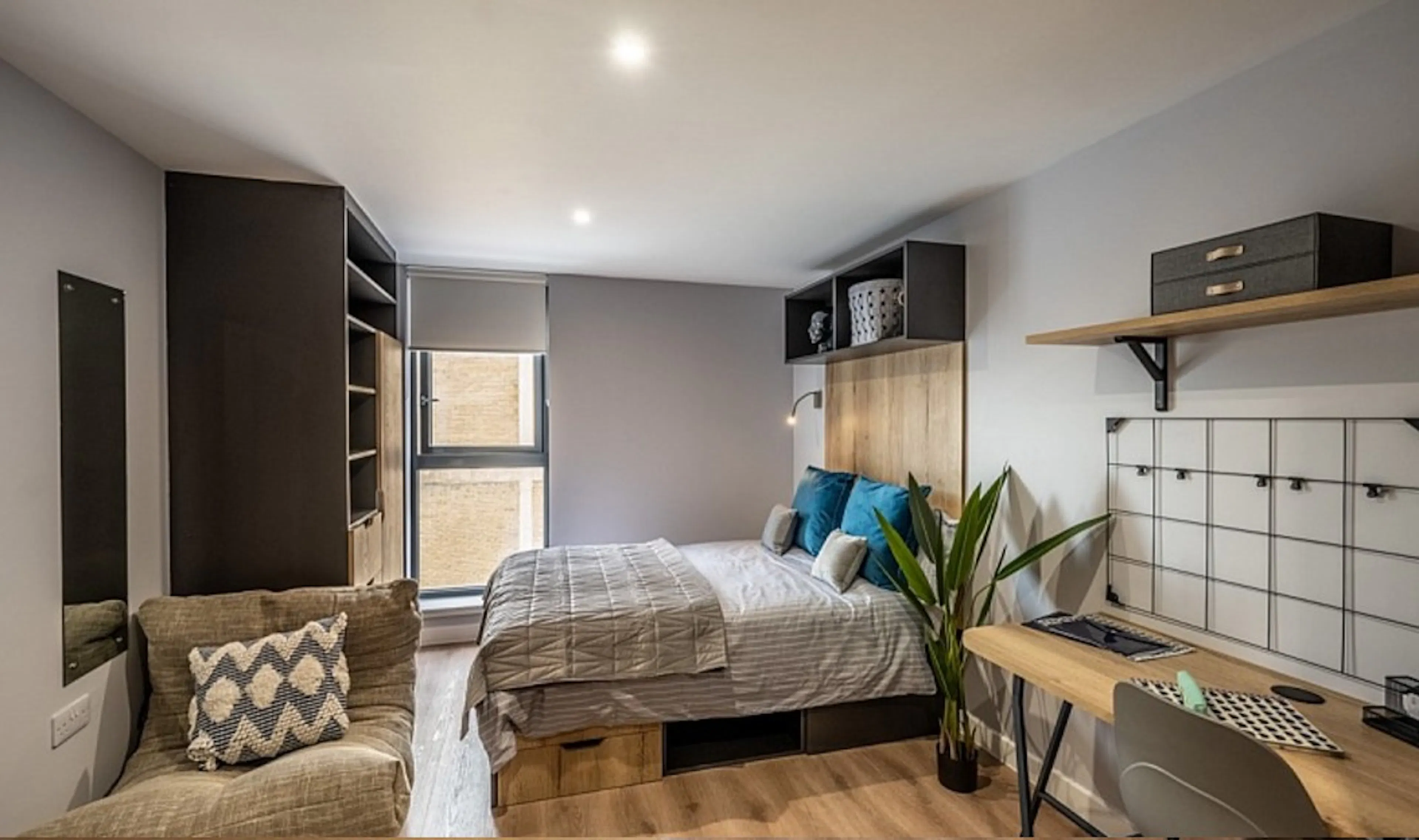 ROOM ROOM 1