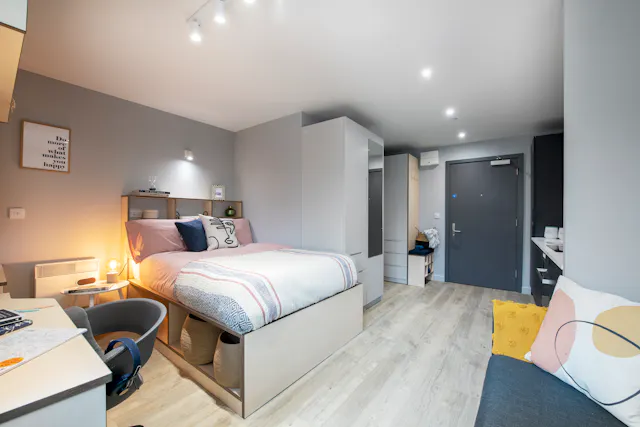 Deluxe Studio room image 2