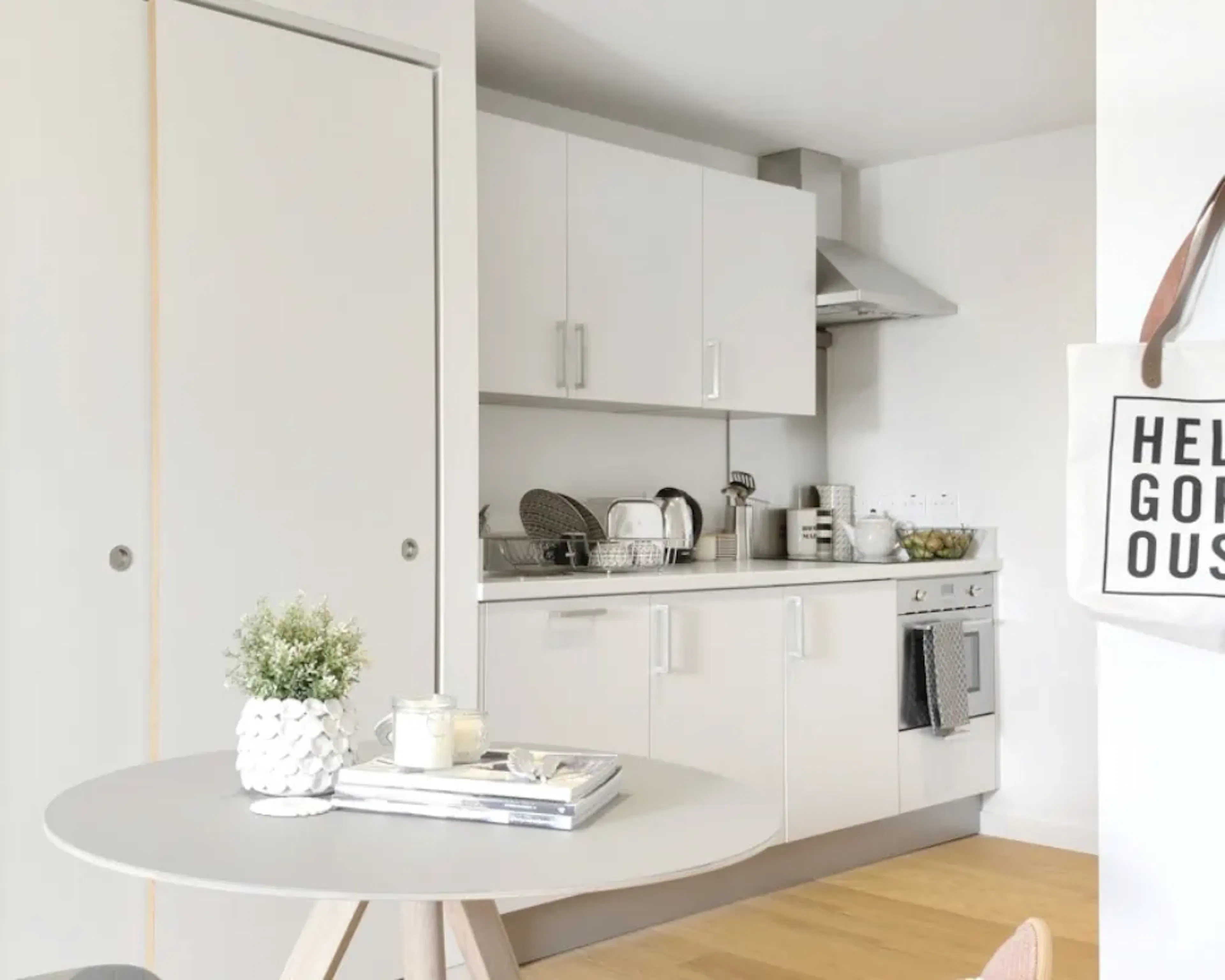 Deluxe Studio KITCHEN 2