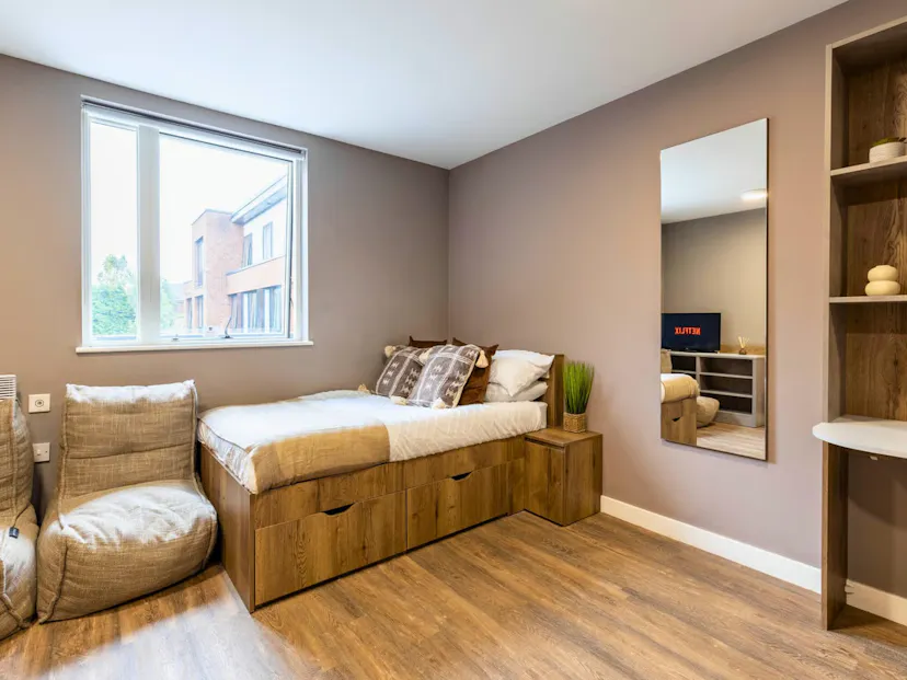 Property video thumbnail 1