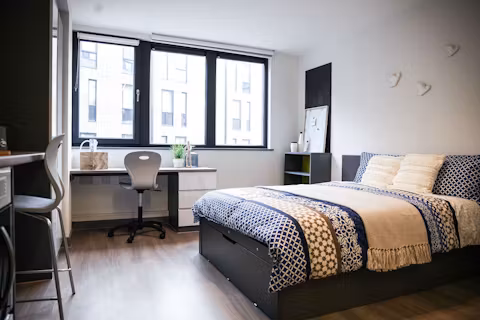 capital-house-southampton-ROOM