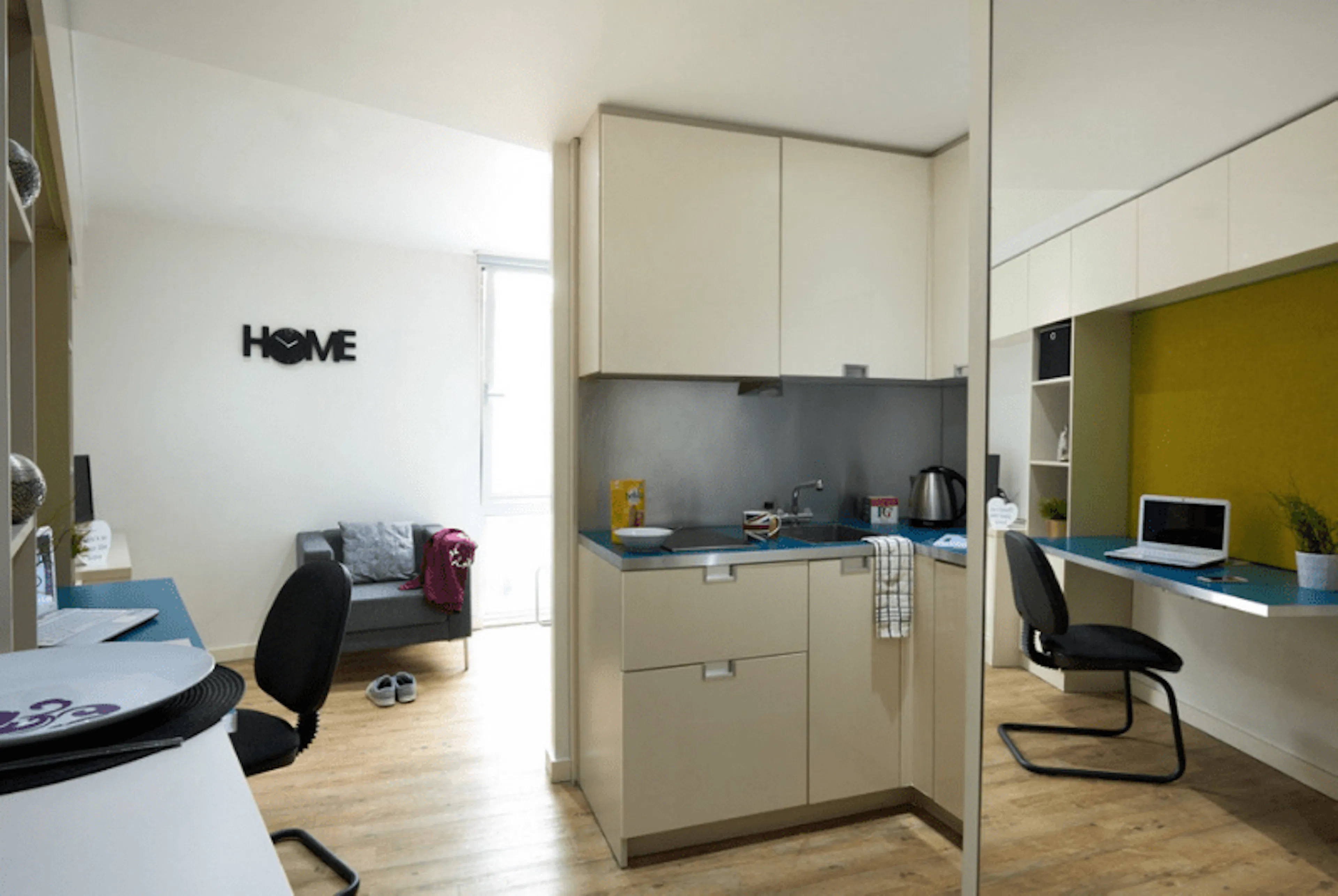 Deluxe Studio KITCHEN 4