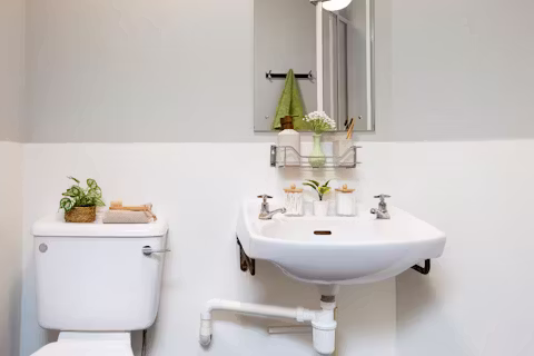 newarke-point-leicester-BATHROOM