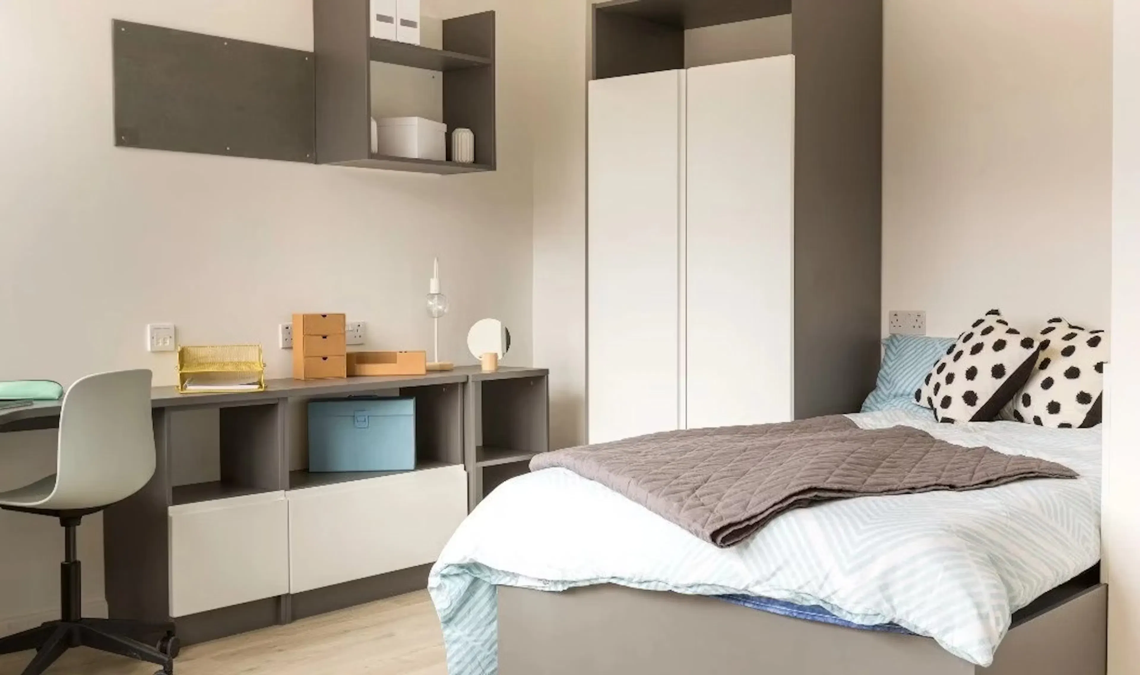 Premium Studio ROOM 4