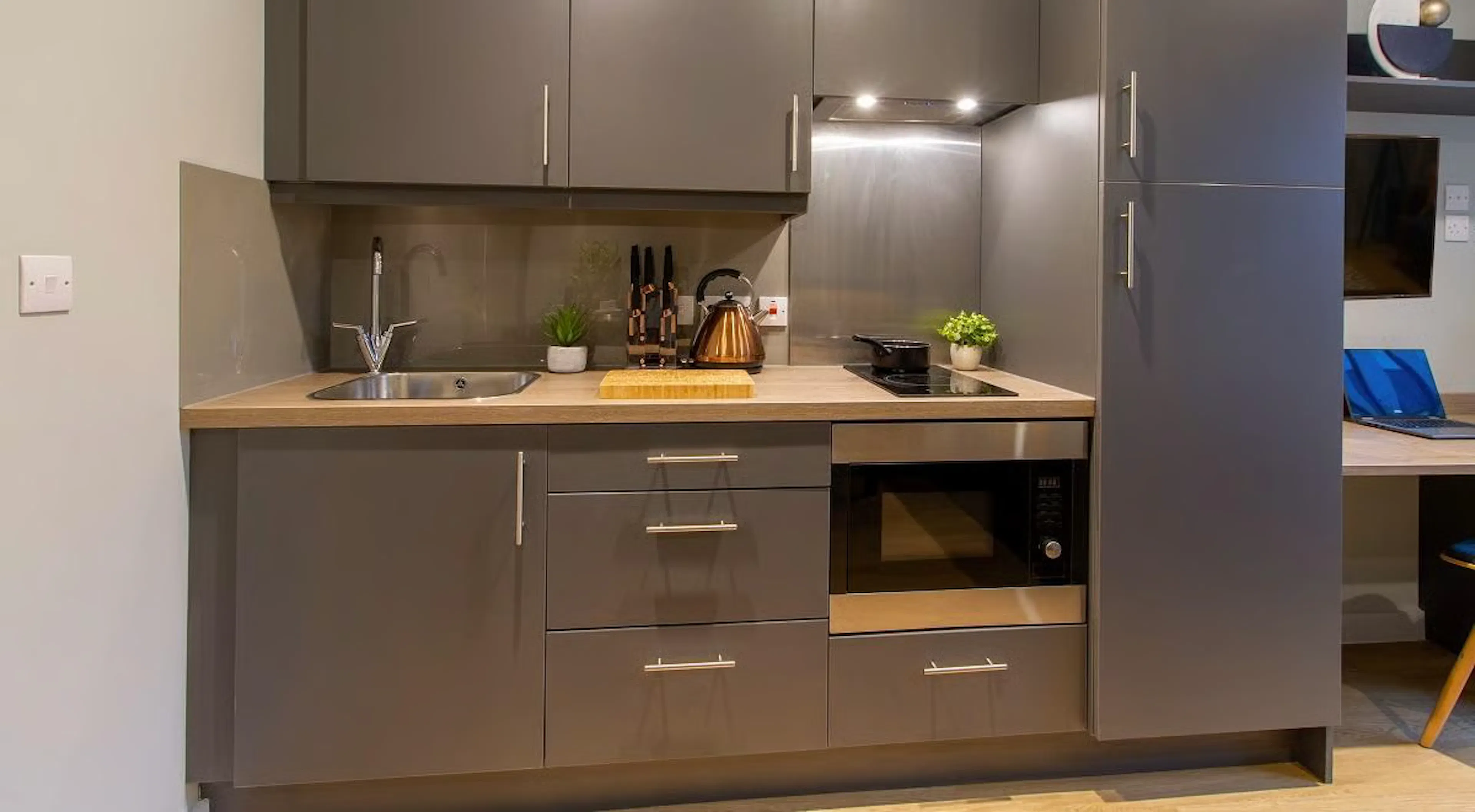 Premium Studio KITCHEN 4