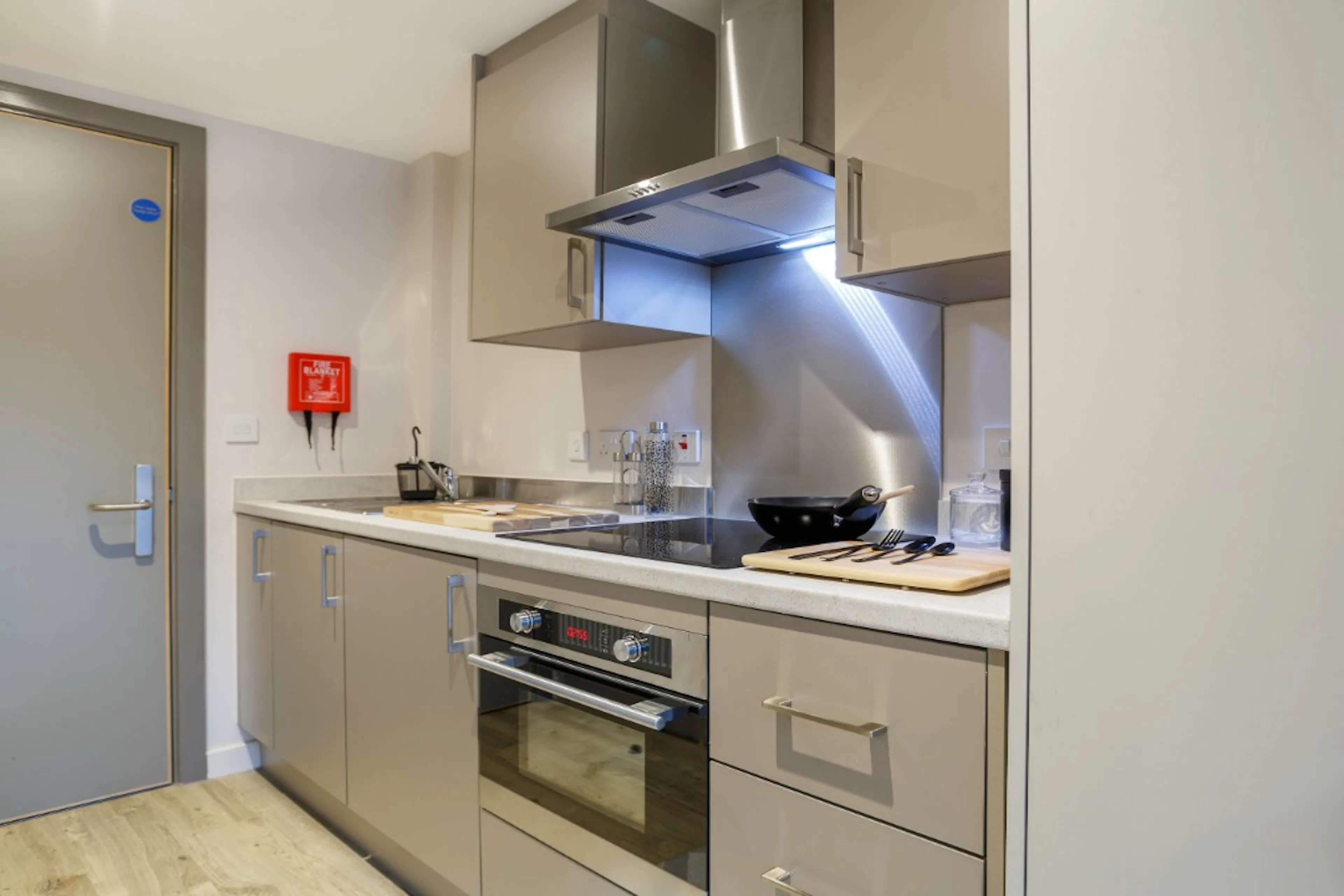 Premium Studio KITCHEN 2