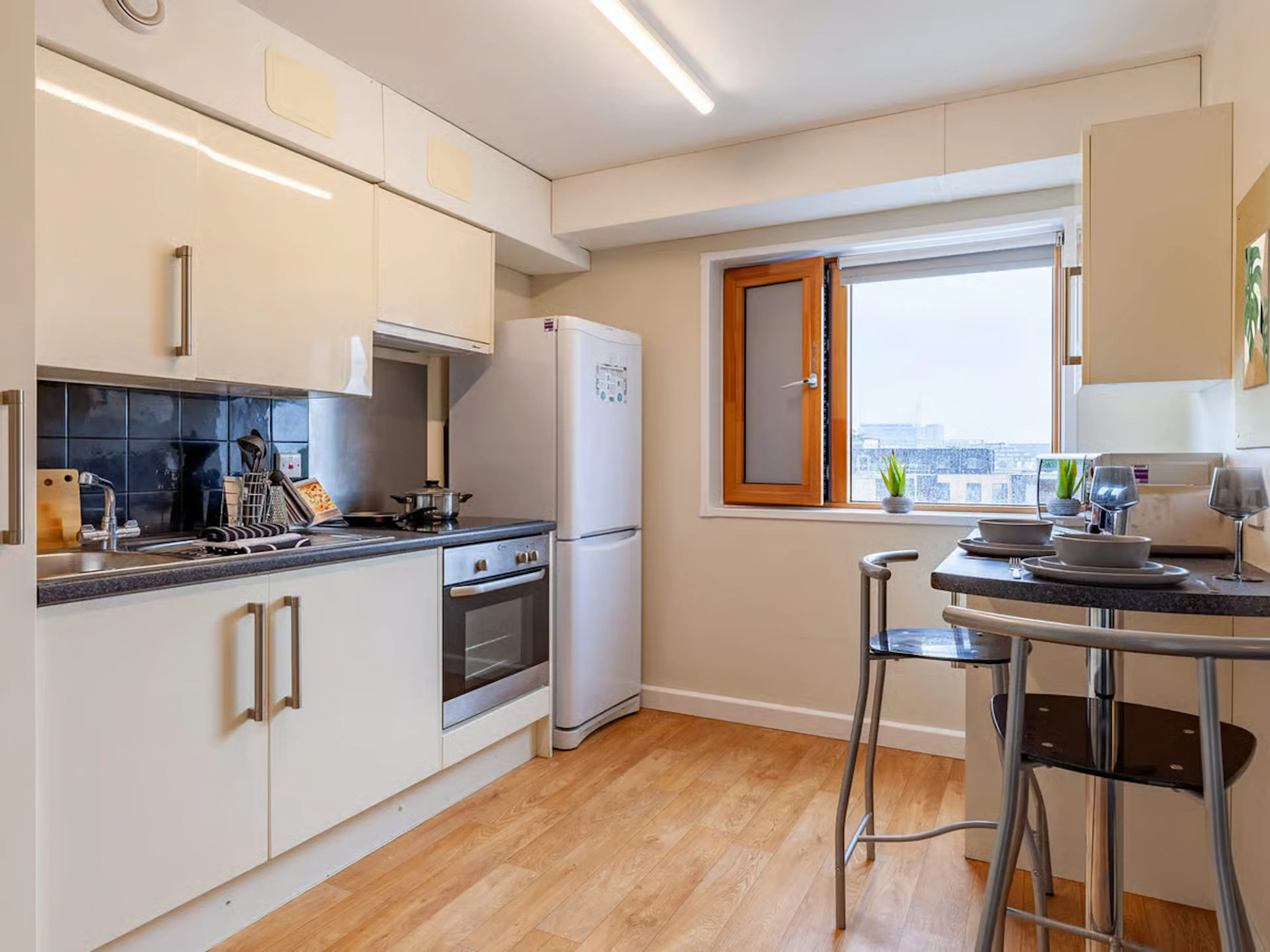 Premium Studio KITCHEN 2