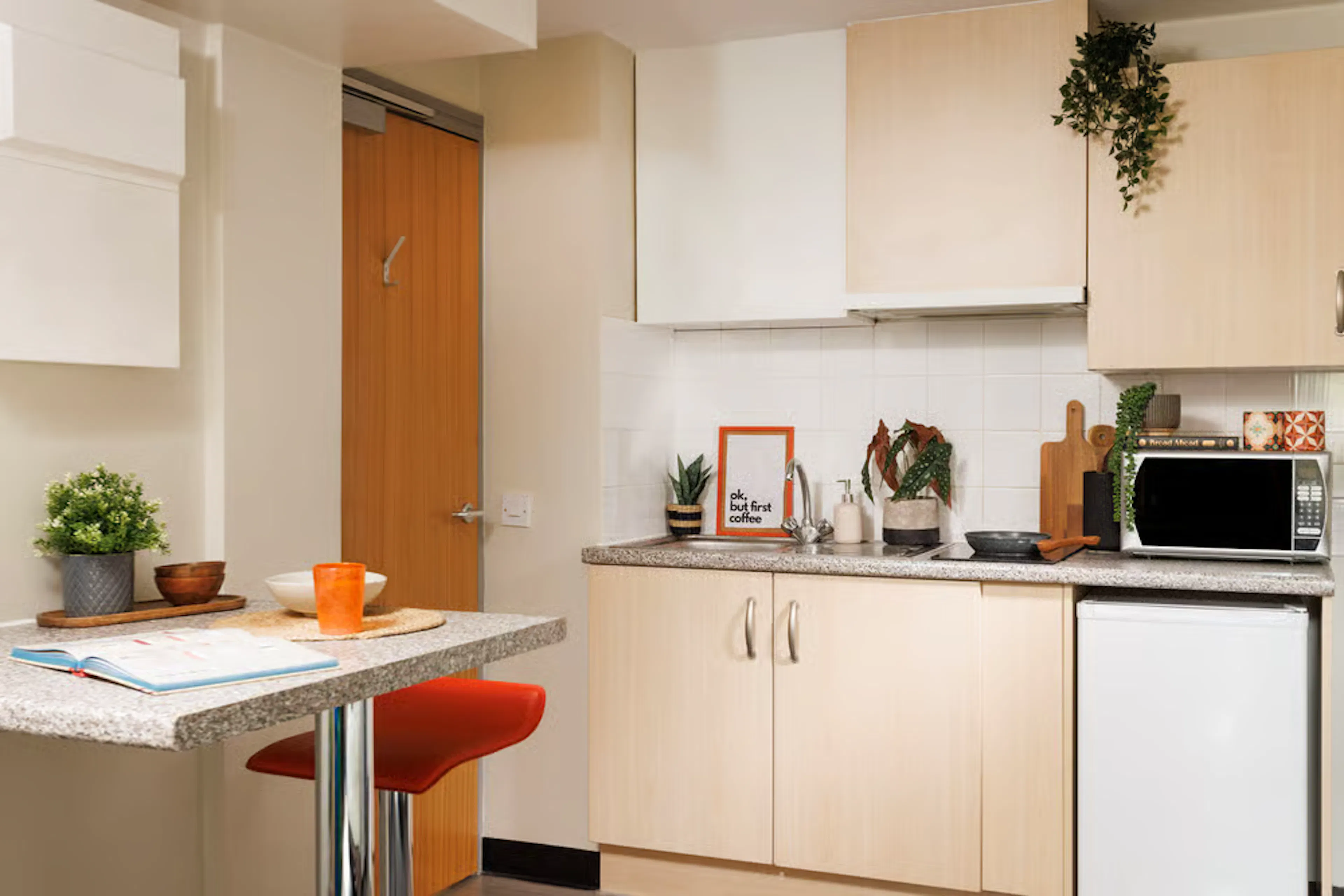 Premium Studio KITCHEN 1
