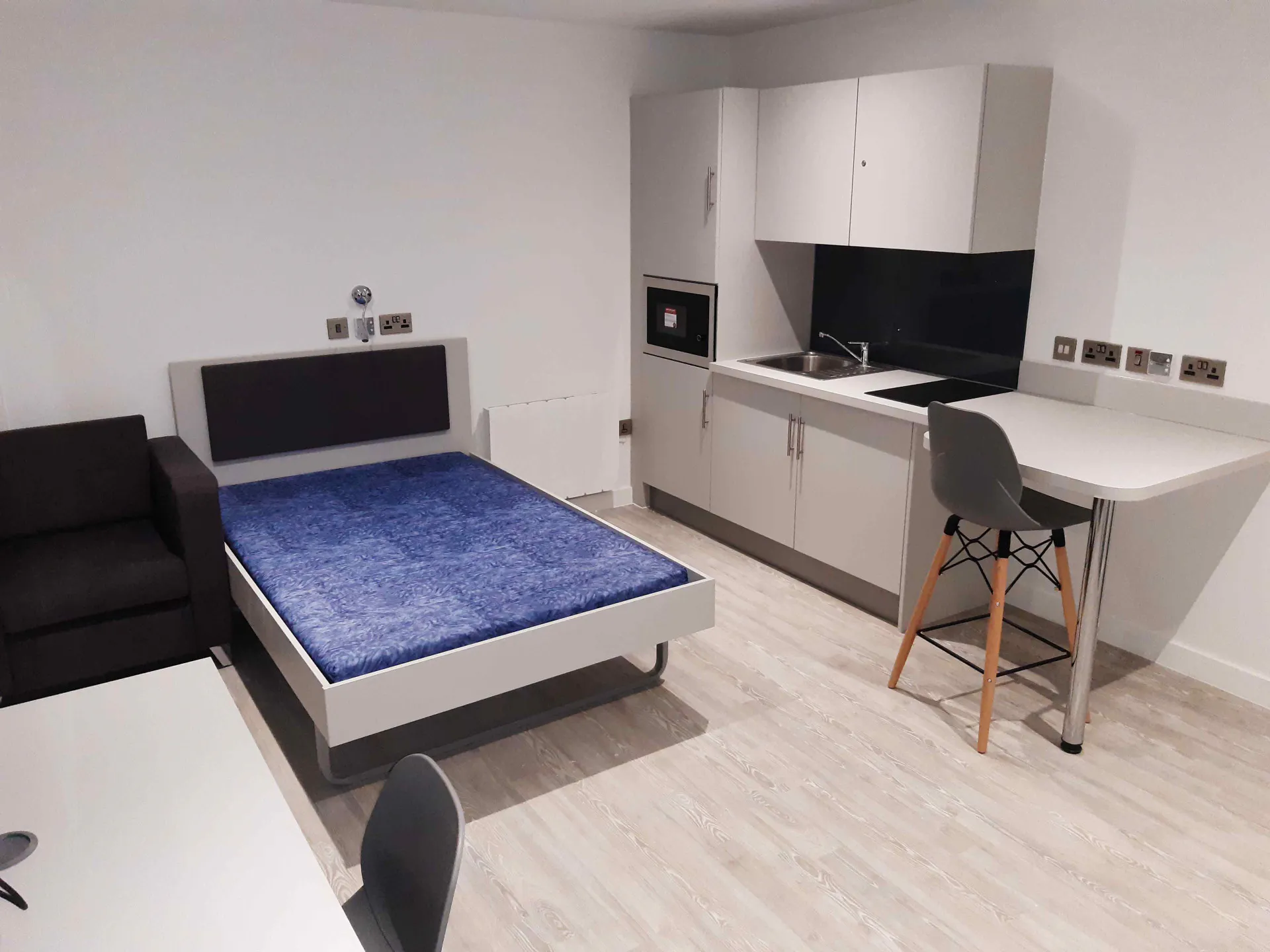 Premium Studio KITCHEN 4