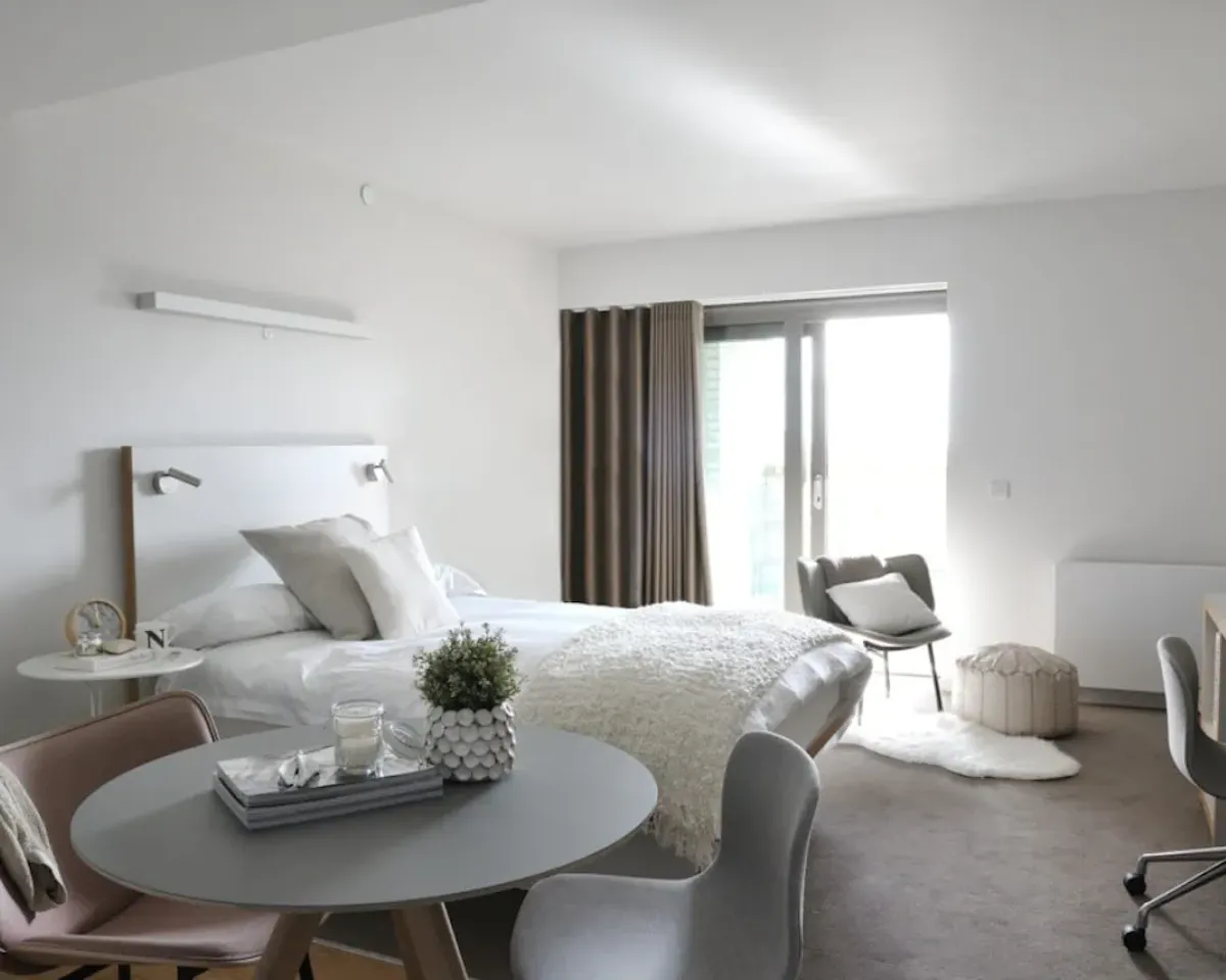 Deluxe Studio ROOM