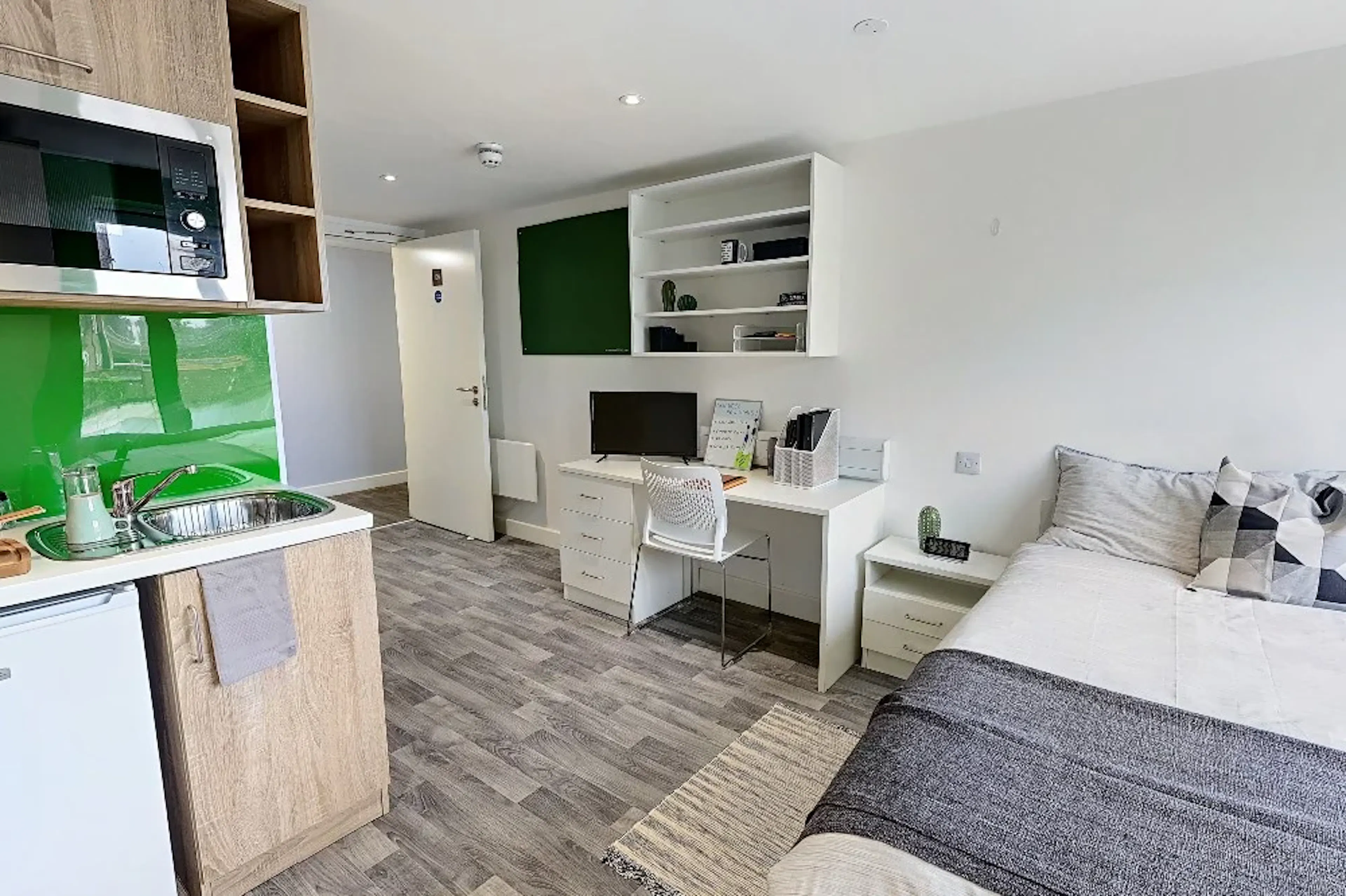 Deluxe Studio ROOM 3