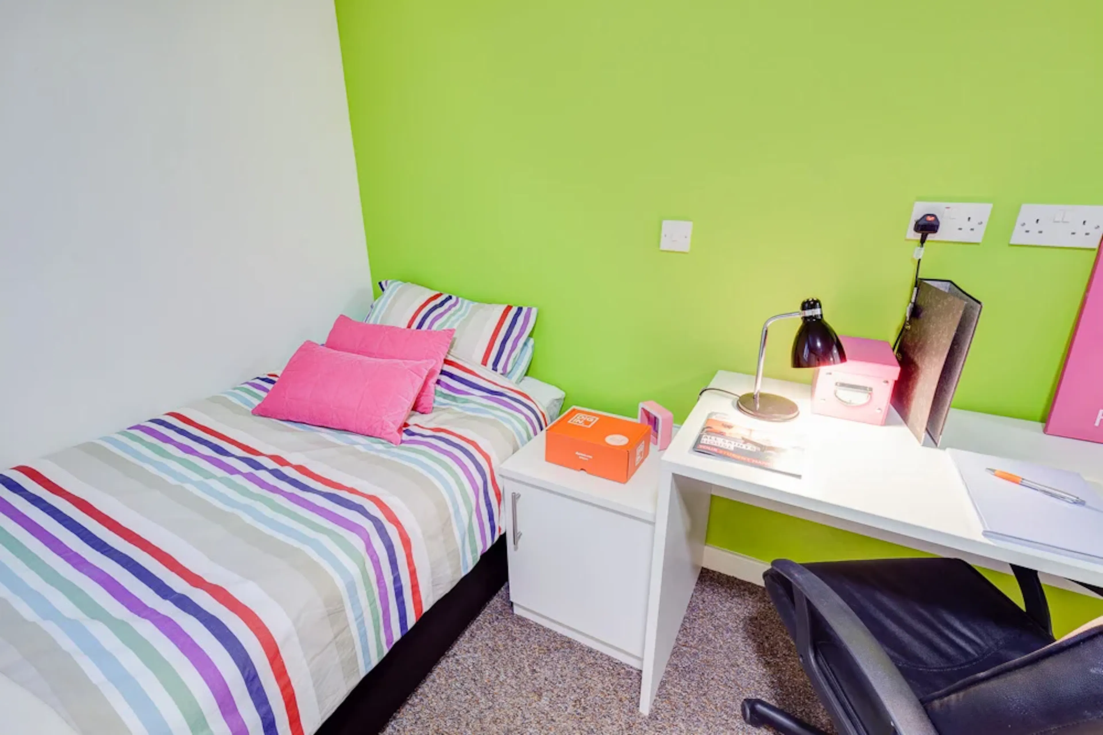 Premium Single Studio ROOM 2