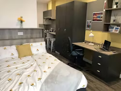 catherine-house-portsmouth-Premium Studio