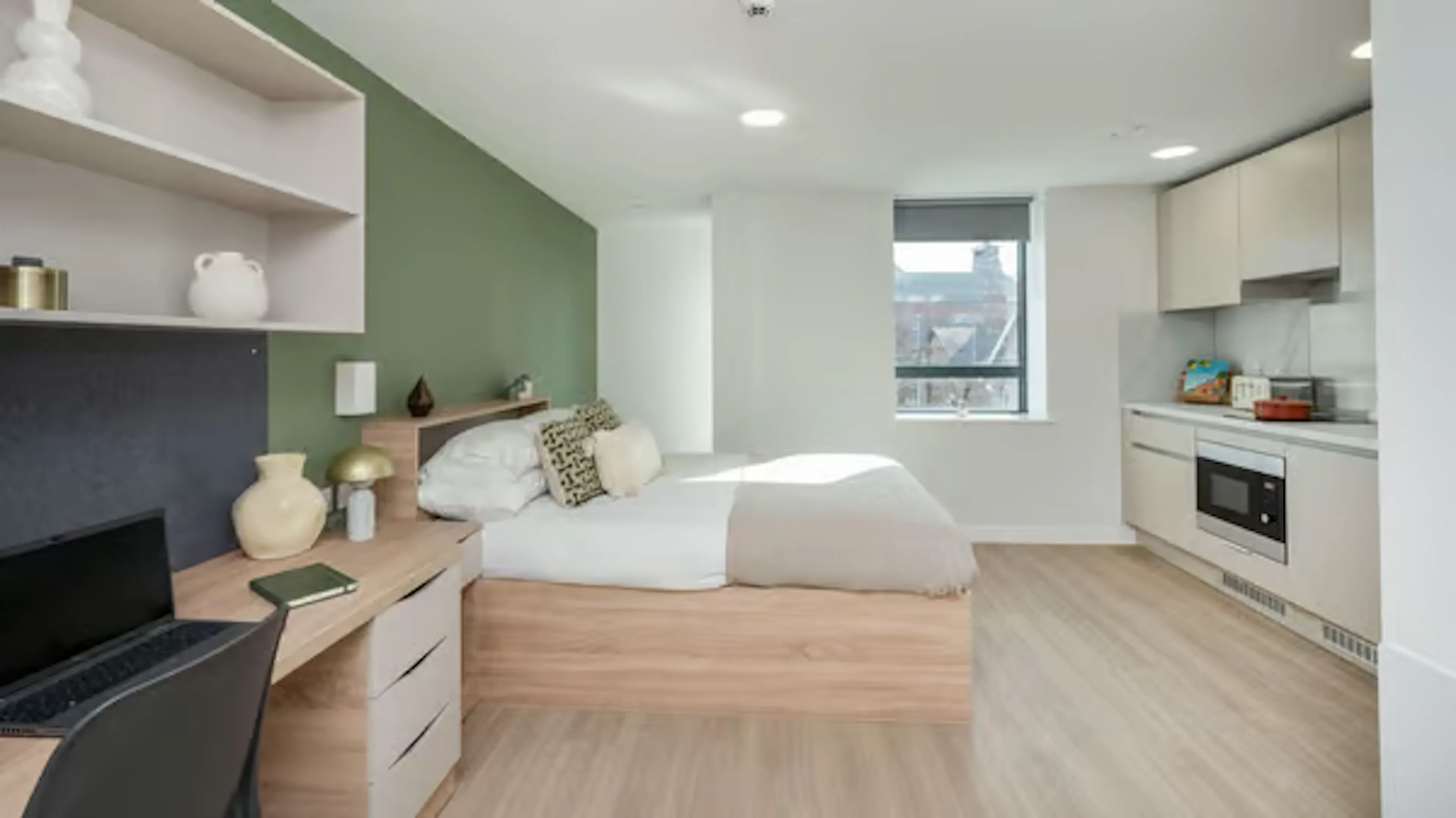 Premium Studio ROOM 4