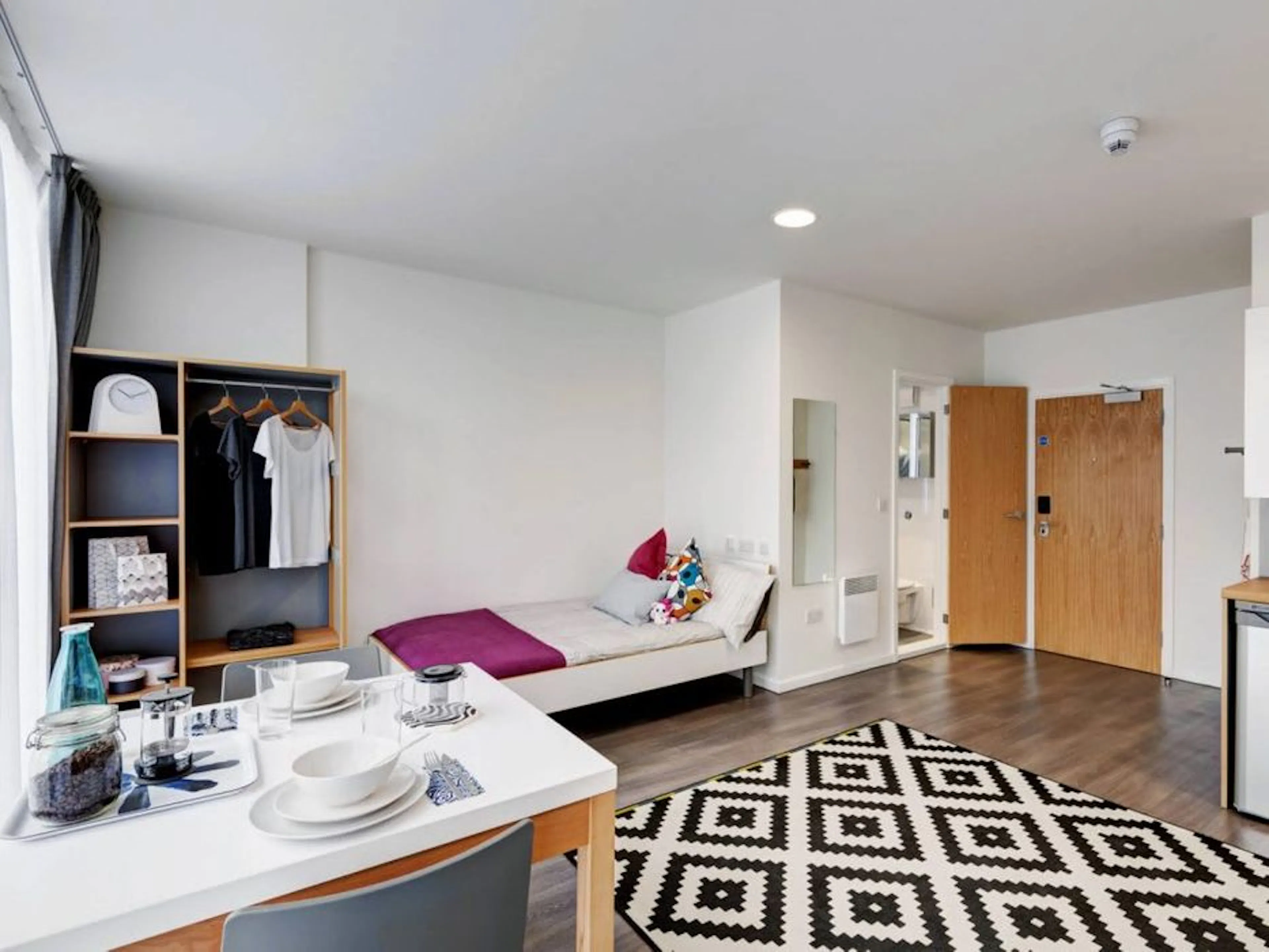 ROOM ROOM 3