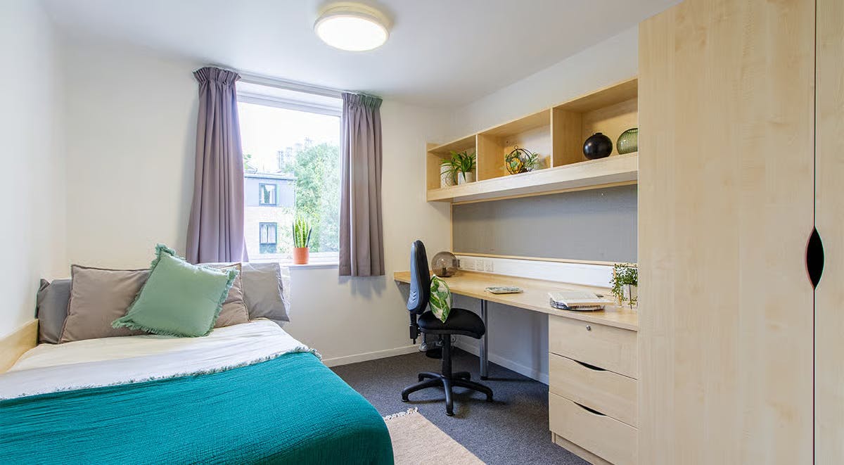 The Green Village, Bradford-Bradford-ROOM-1