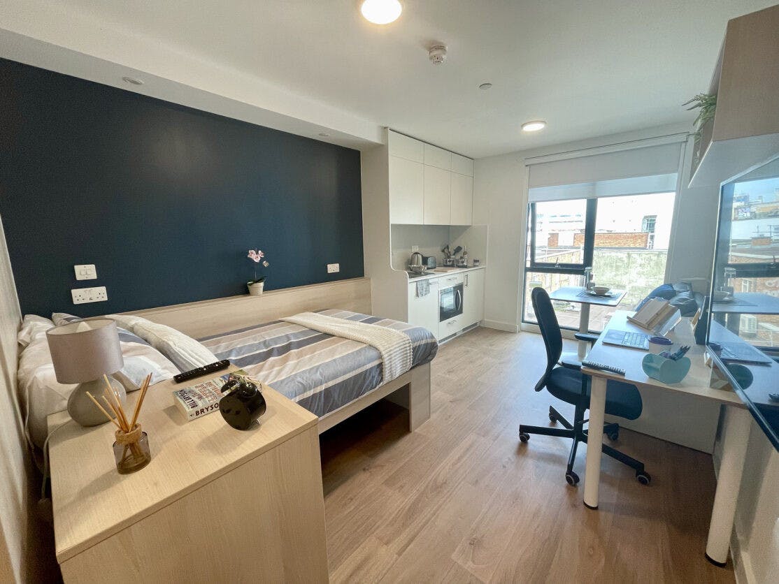 Premium VIP Studio