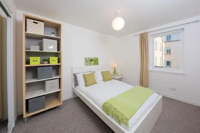 Premium – 2 Bed Maisonette With Study room image 1