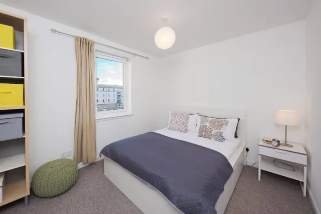 Premium – 2 Bed Maisonette With Study room image 2