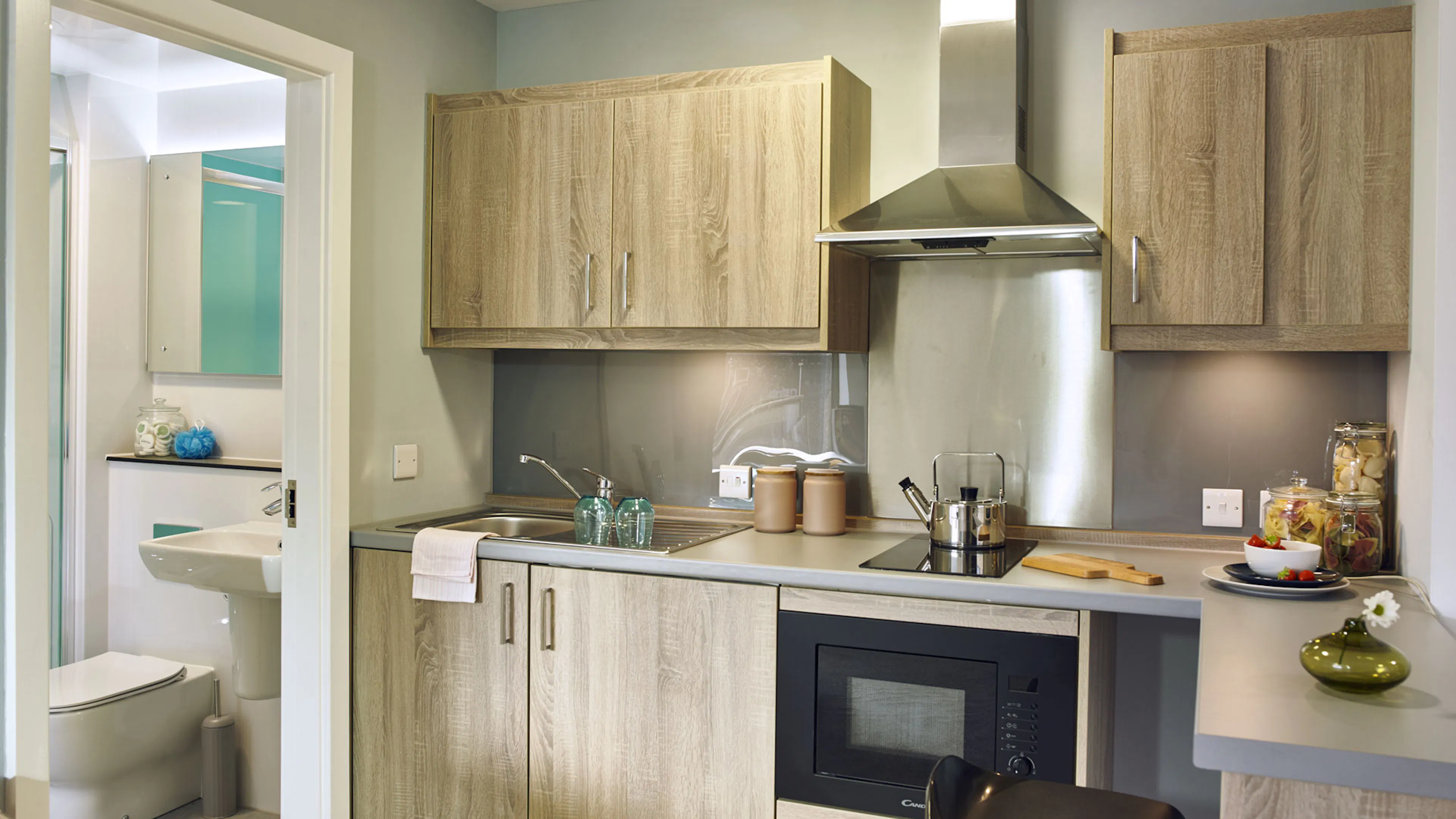 Deluxe Studio KITCHEN 2