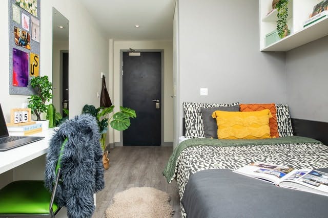En-Suite, Premium Range 1
