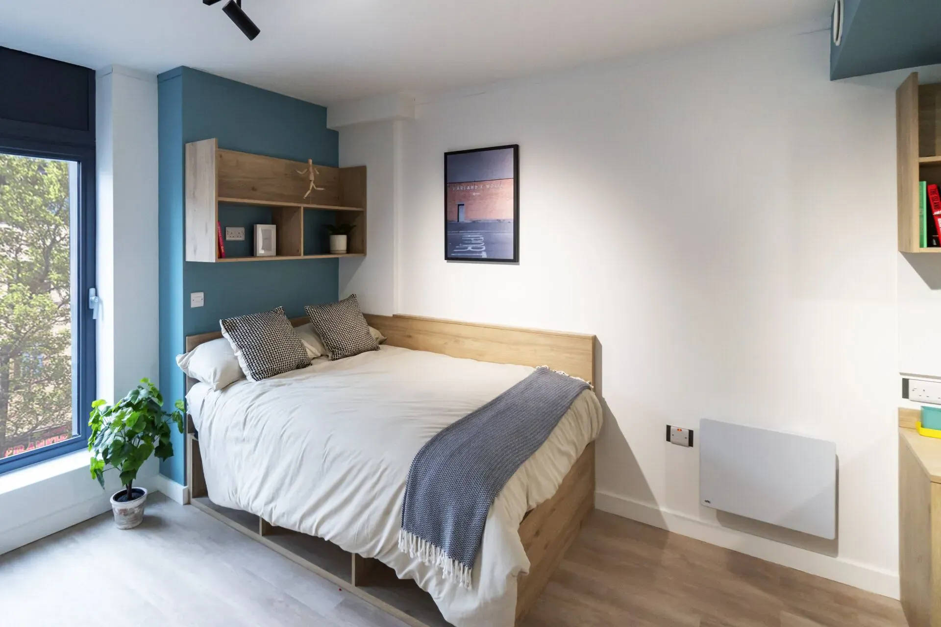 Gold Ensuite ROOM 1