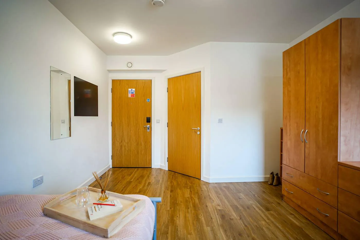 Exeter One, Exeter-Exeter-ROOM-1