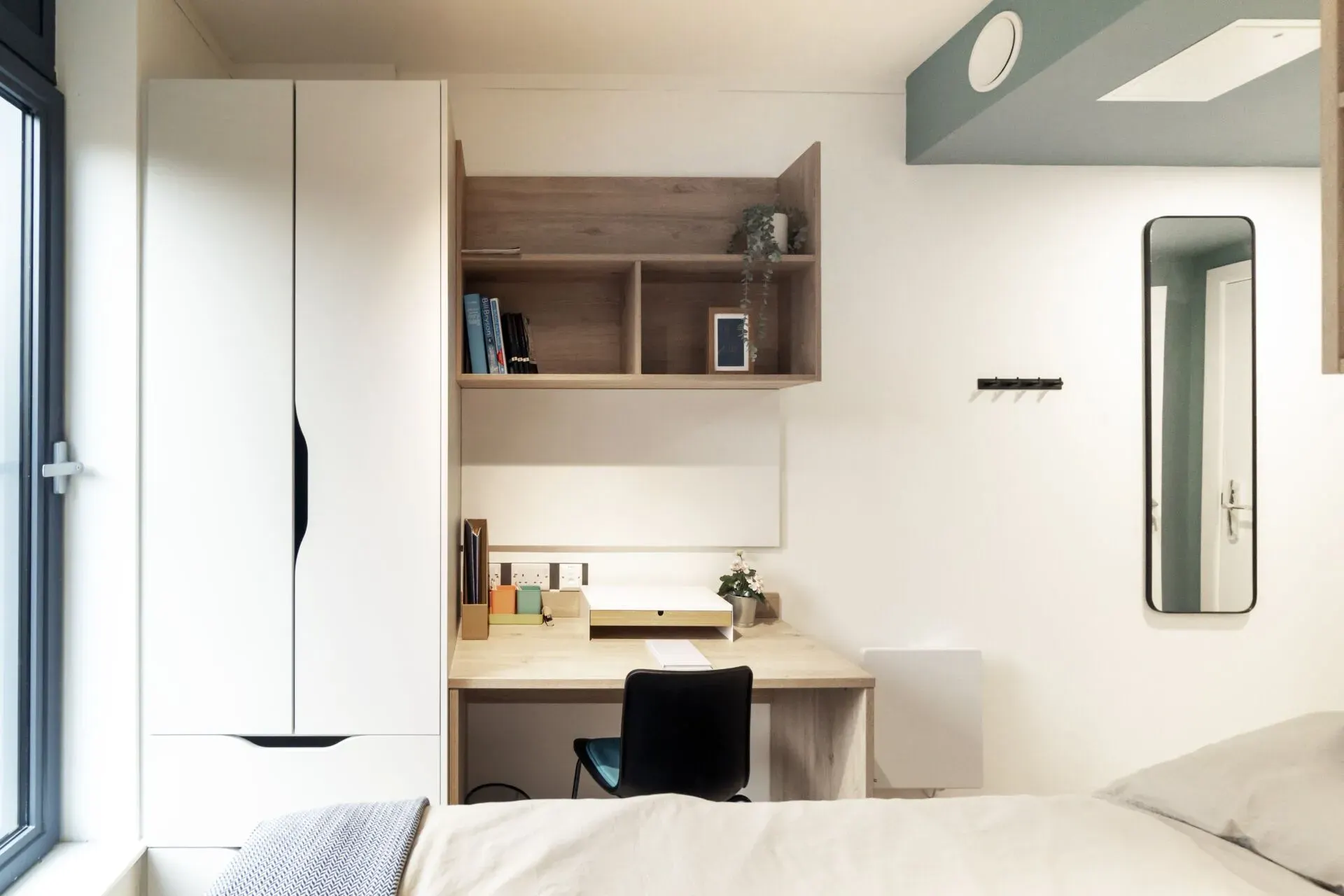 Silver Studio Plus ROOM 2