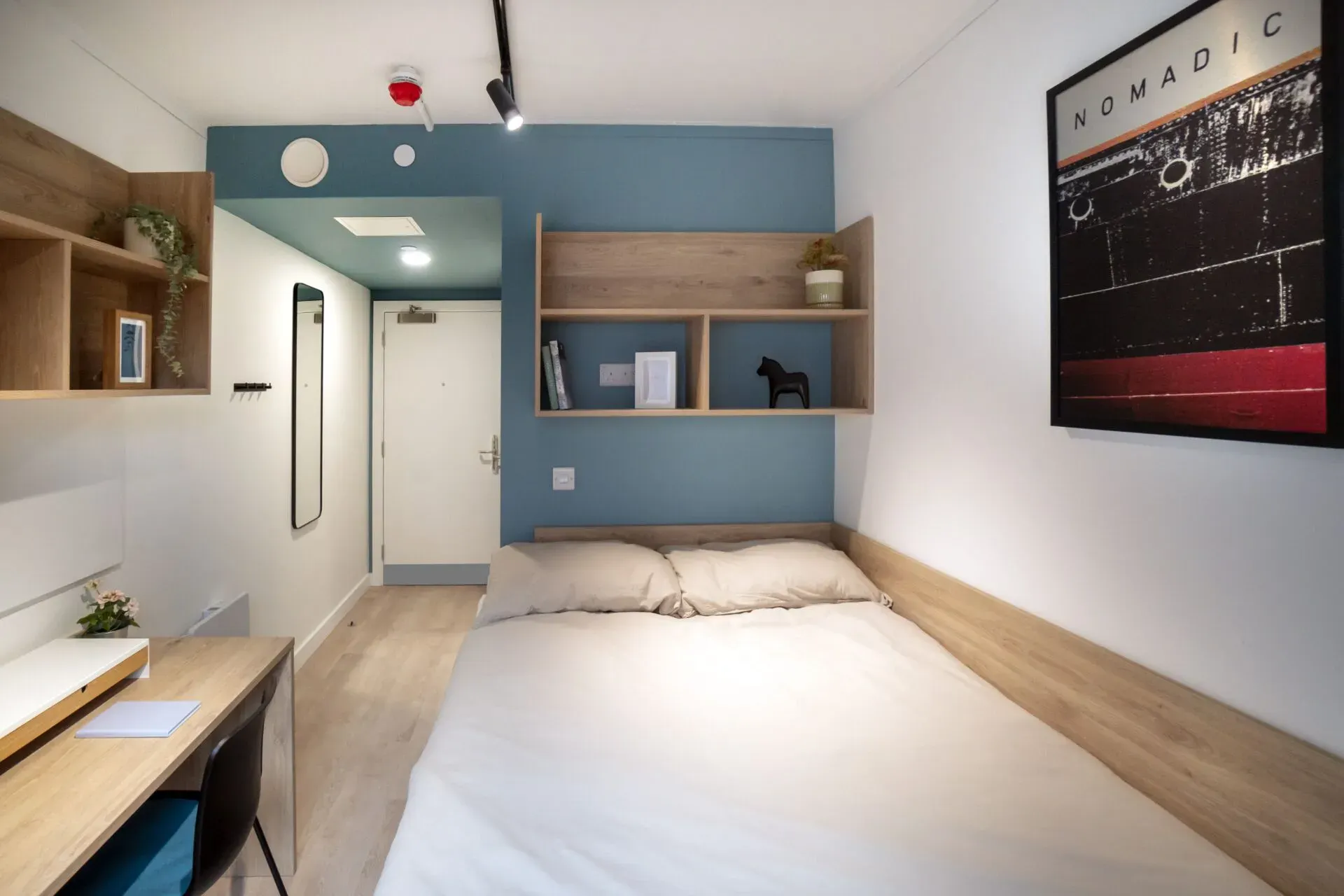 Bronze Ensuite ROOM 3