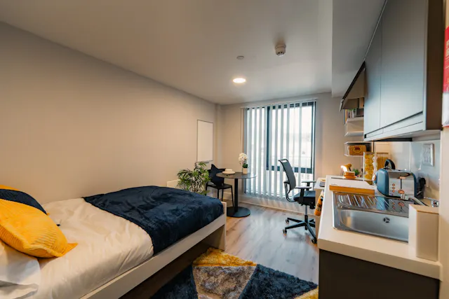 Third Floor Studio (Sea/Harbour View) room image 1