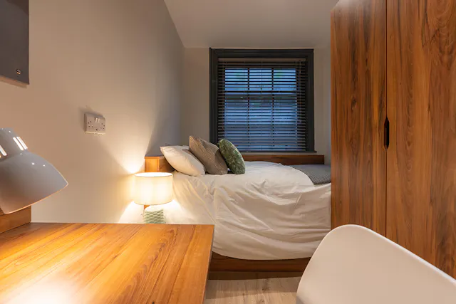 1 Bedroom Apartment room image 2