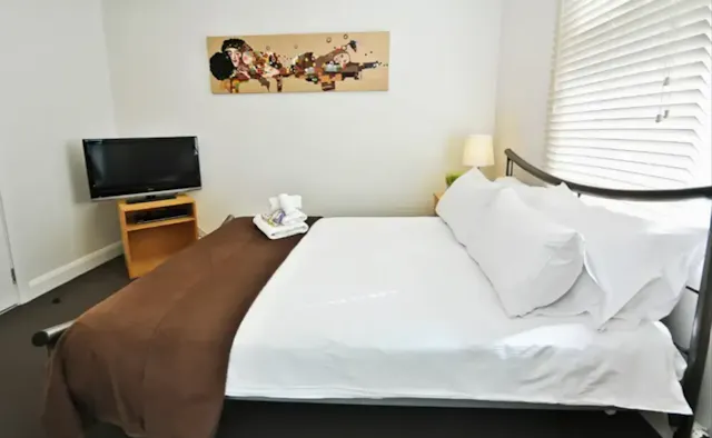Room 10 room image 1