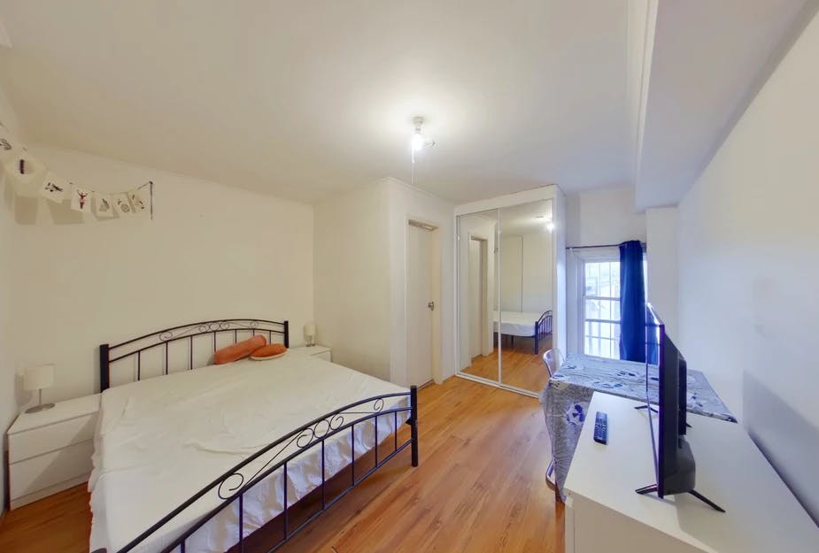 232-king-street-sydney-Room 5 Standard