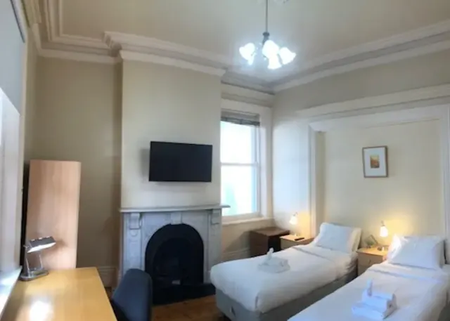 Room 1 room image 2