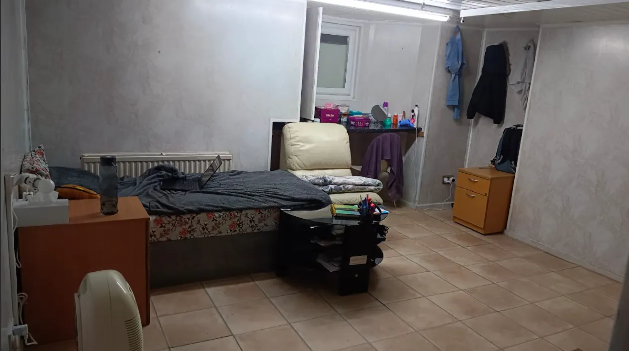 4 Bed Apartment ROOM 1