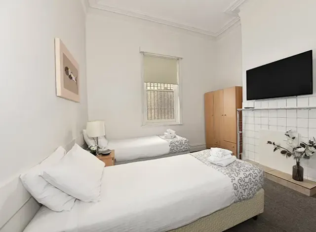 Room 1 room image 1
