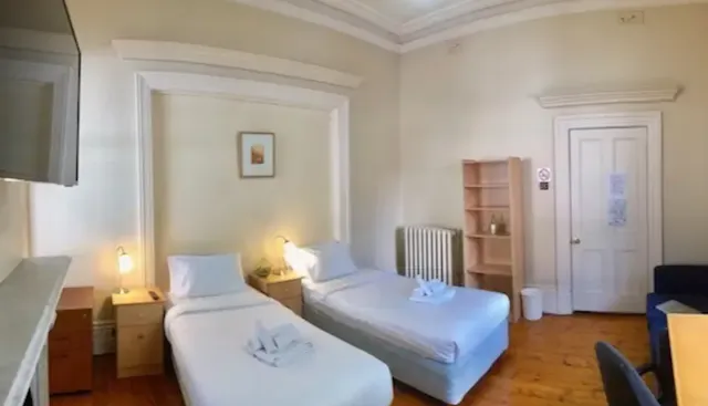 Room 1 room image 1