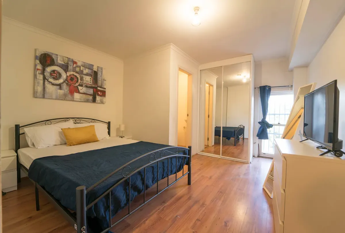 Room 1 (Ensuite) ROOM