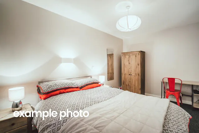 Flat 4, 3 Bedroom Apartment room image 2