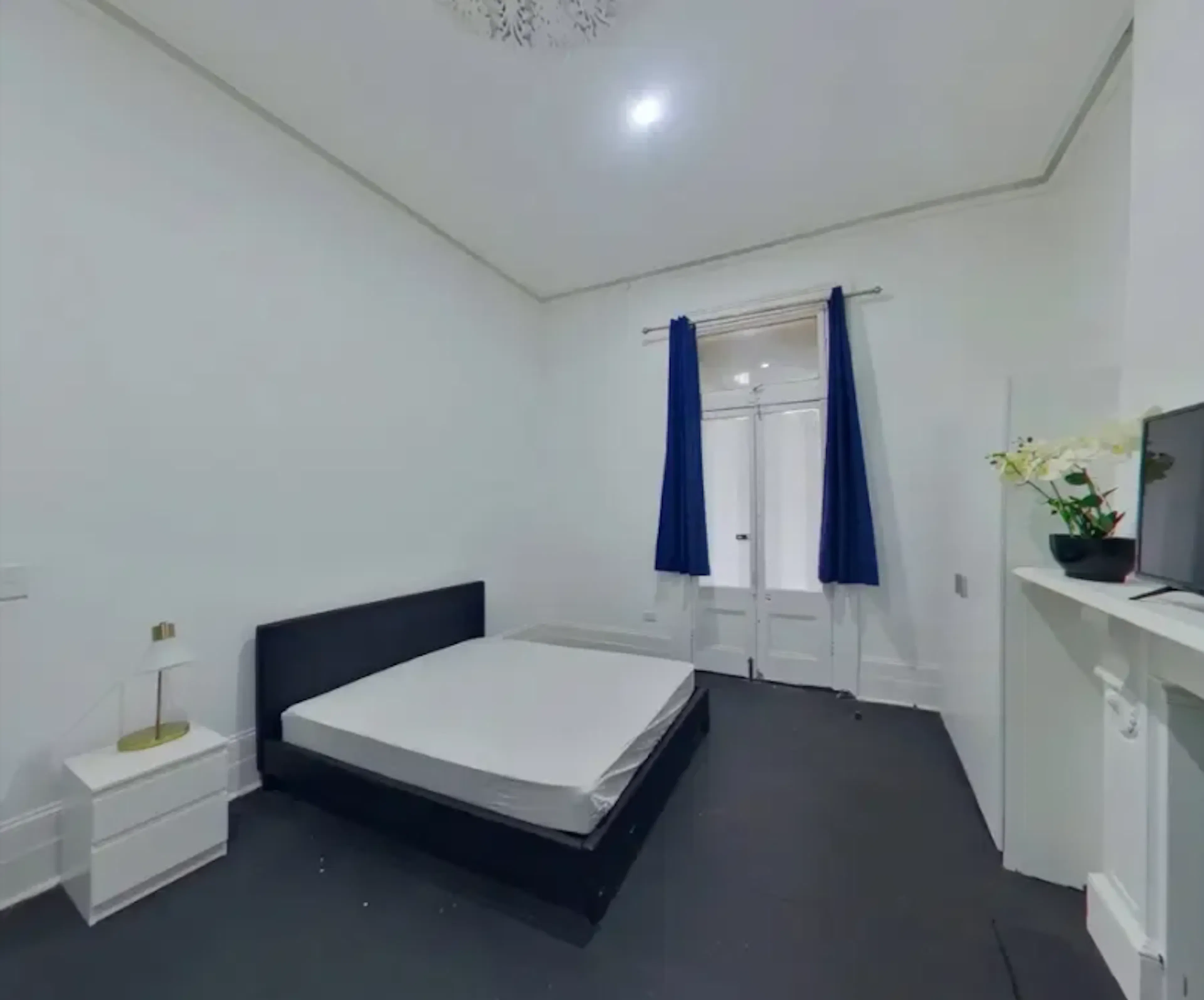 Room 2 ROOM 1
