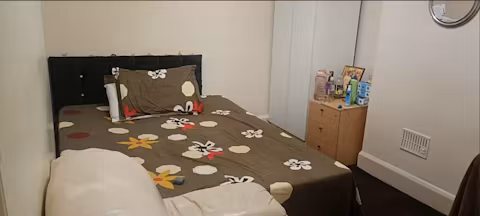 5-holmfirth-st-manchester-ROOM
