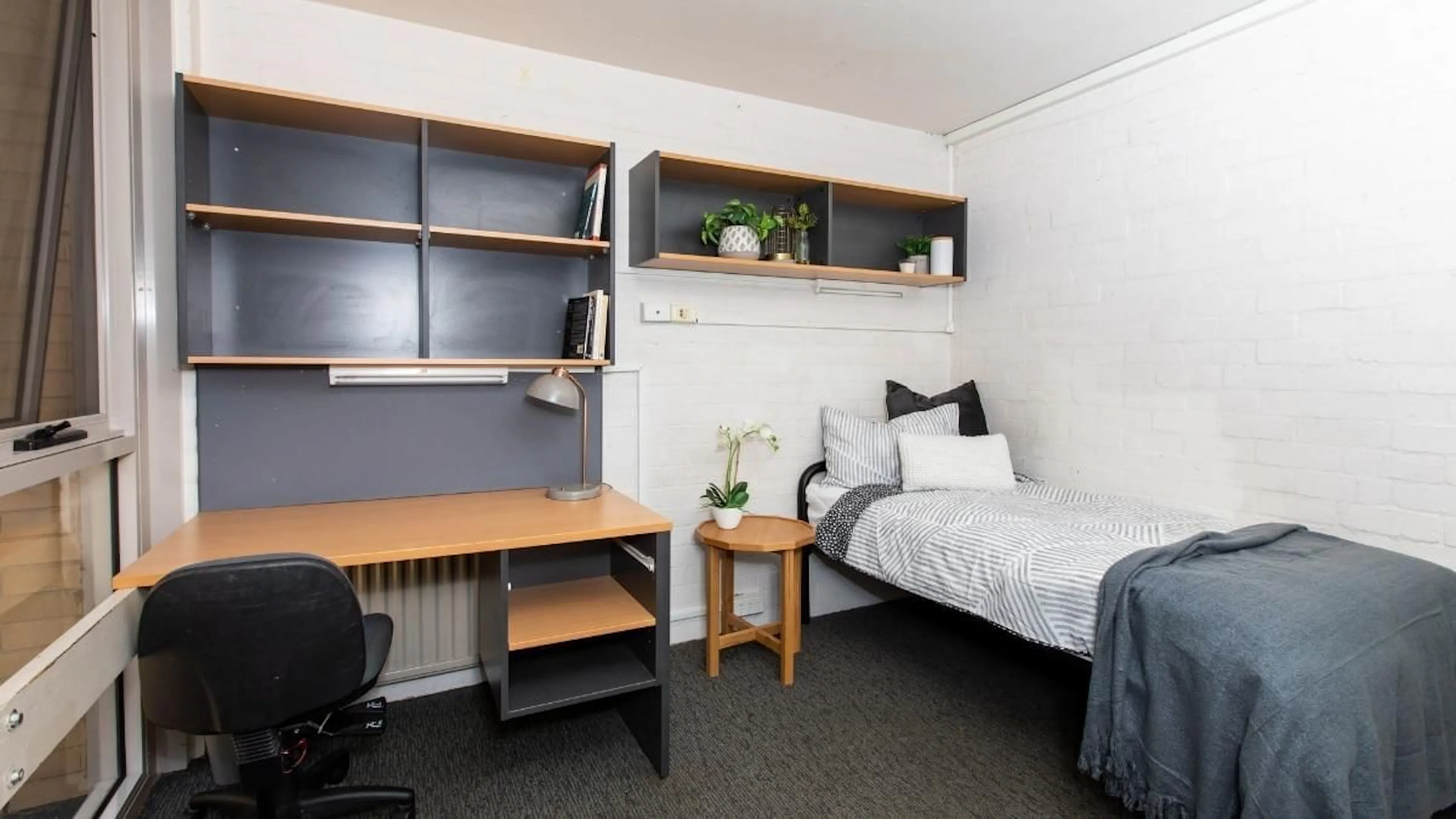 ROOM ROOM 1