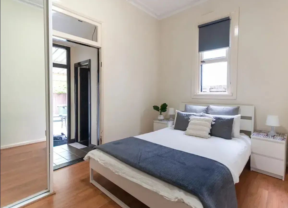 Room 4 (Ensuite) ROOM