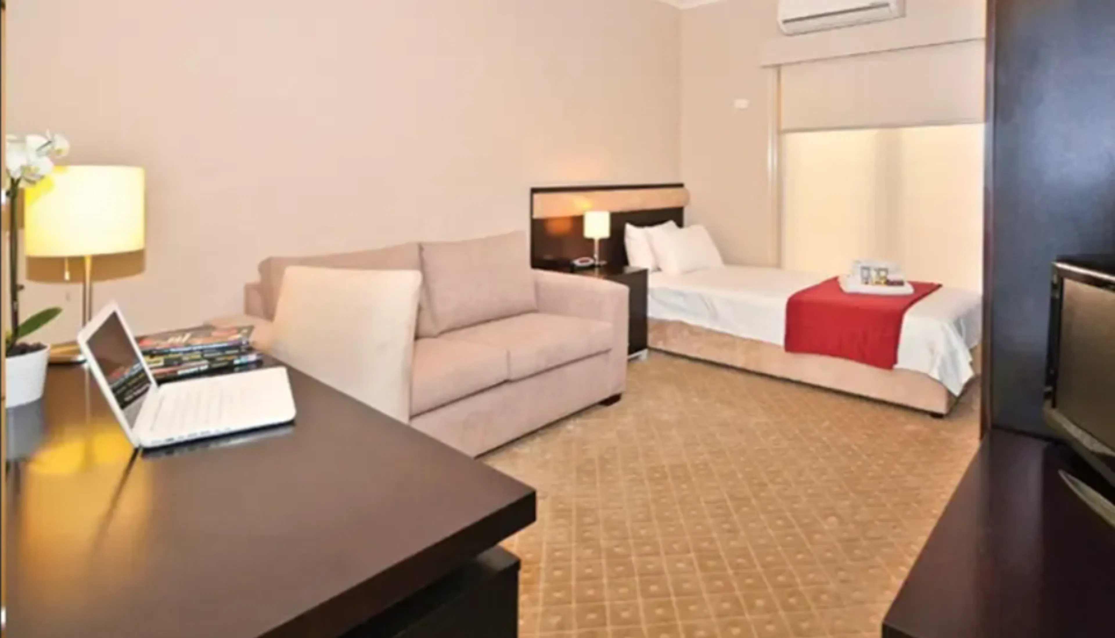 Room 4 ROOM 3