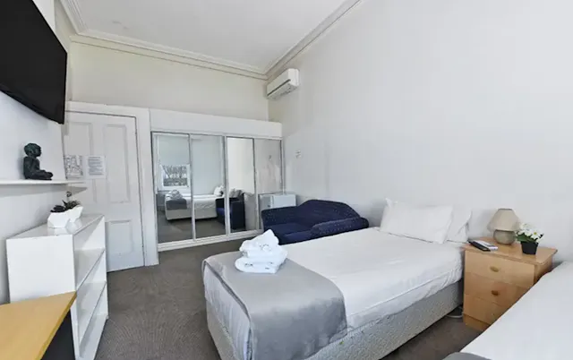 Room 4 room image 1