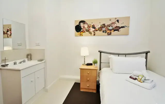 Room 5 room image 1