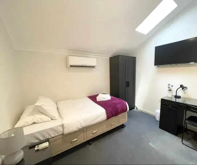 Room 5 room image 1